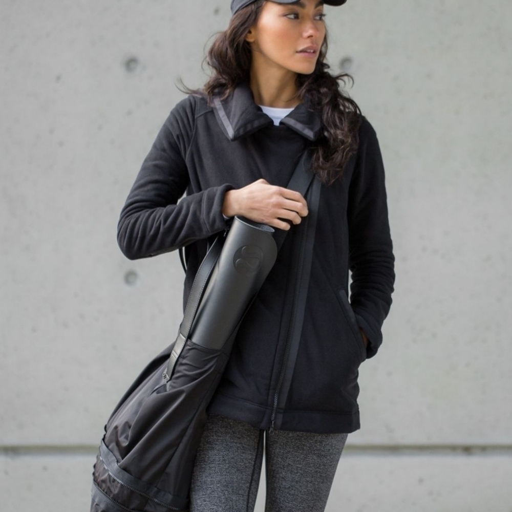 Lululemon Moto Fleece jacket size 6 in EUC